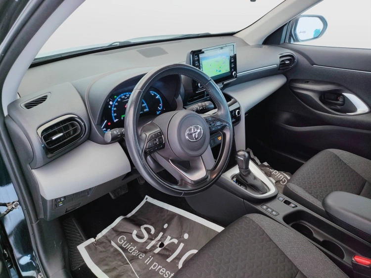 15 - Toyota Yaris Cross Yaris Cross 1.5h Business fwd 116cv e-cvt