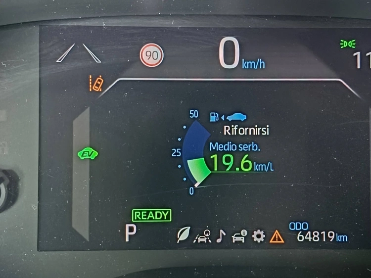 12 - Toyota Yaris Cross Yaris Cross 1.5h Business fwd 116cv e-cvt