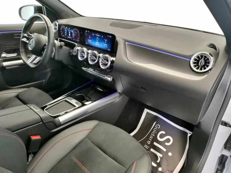 14 - Mercedes-Benz GLA 200 d AMG Line Advanced Plus auto