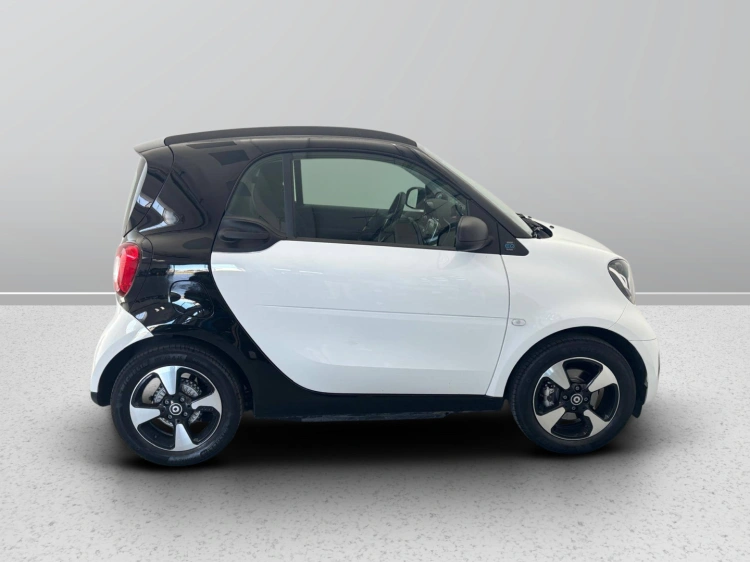 6 - smart fortwo Fortwo eq Passion 4,6kW
