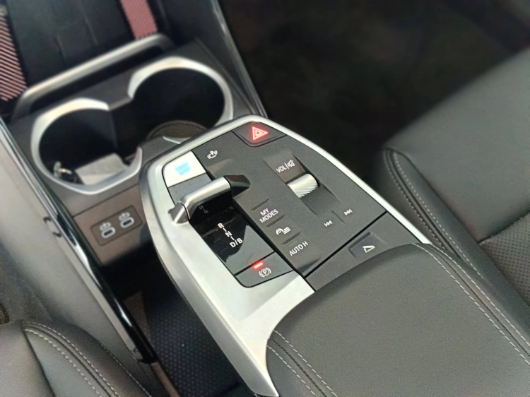 15 - BMW iX1 iX1 edrive 20 X-Line