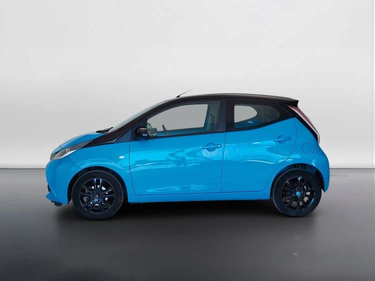 8 - Toyota Aygo Aygo 5p 1.0 x-cite m-mt