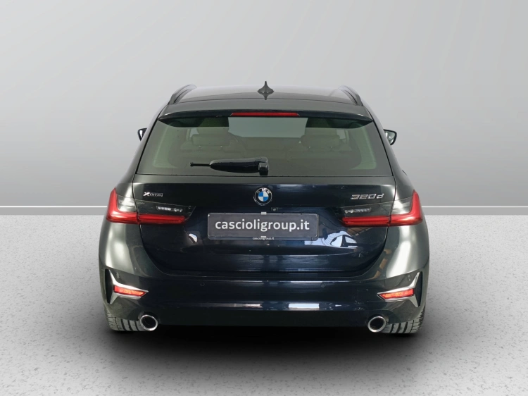 4 - BMW Serie 3 320d Touring xdrive Luxury auto