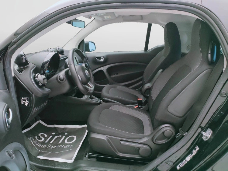 15 - smart fortwo Fortwo eq Passion 4,6kW