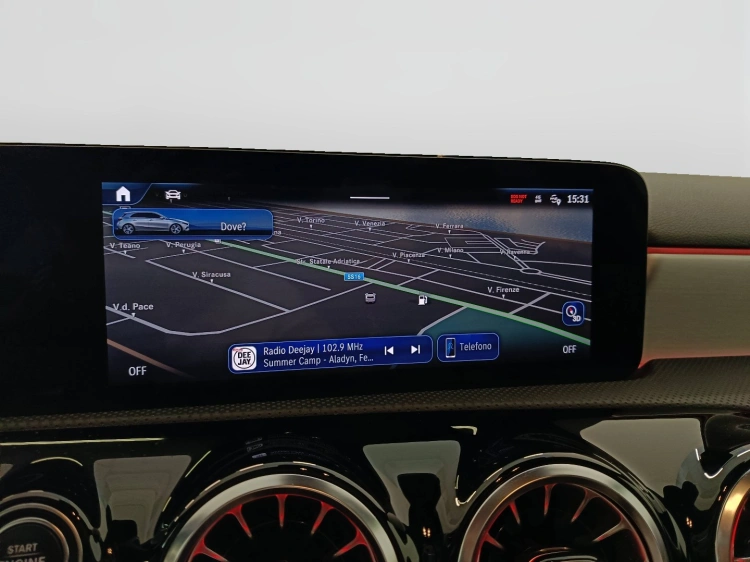 13 - Mercedes-Benz Classe A 180 d AMG Line Advanced Plus auto