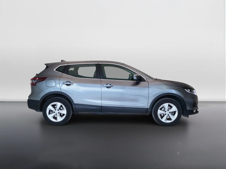 7 - Nissan Qashqai Qashqai 1.5 dci Business 115cv dct