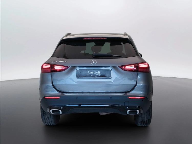 6 - Mercedes-Benz GLA 180 d Progressive Advanced Plus auto