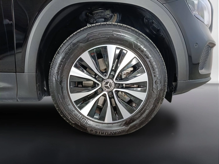 20 - Mercedes-Benz GLB 180 d Sport auto
