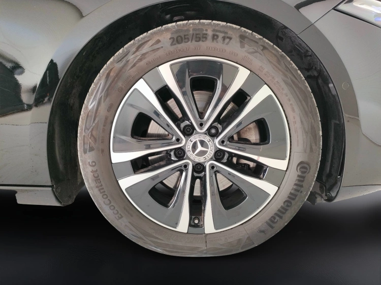 8 - Mercedes-Benz Classe A 180 d Progressive Advanced Plus auto