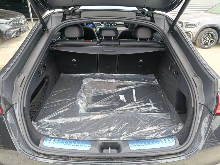 13 - Mercedes AMG GLC Mercedes-AMG GLC 43 4MATIC Coupe