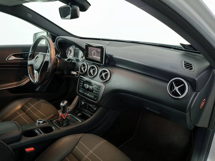 10 - Mercedes-Benz Classe A MERCEDES A180 CDI SE SPORT