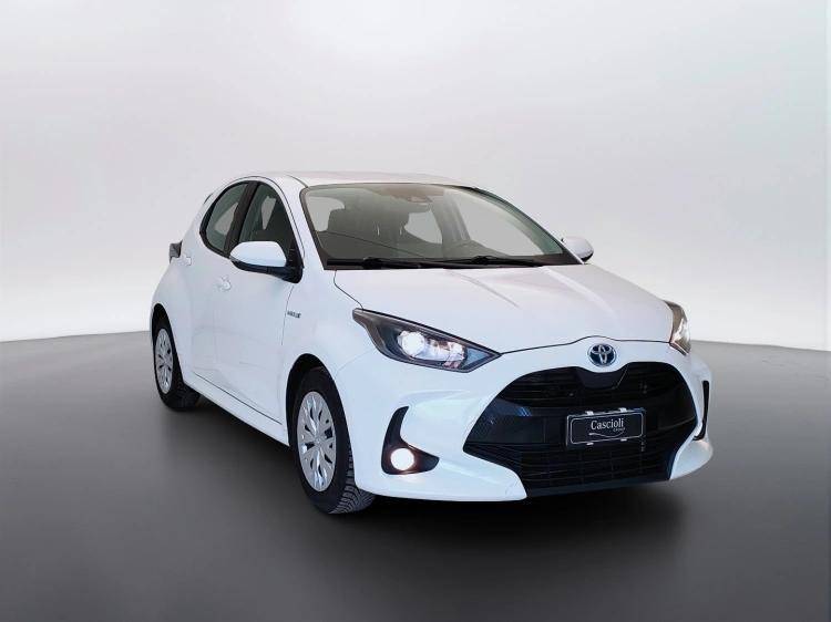 3 - Toyota Yaris Yaris 1.5h Business