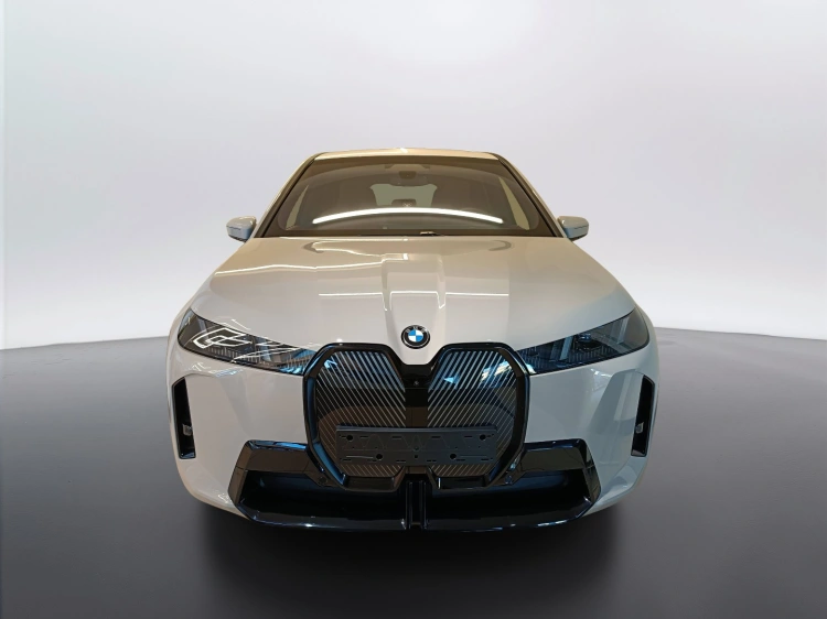 2 - BMW IX BMW iX xDrive60