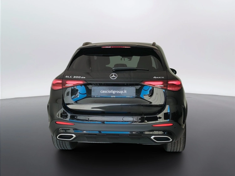6 - Mercedes-Benz GLC 300 de 4MATIC