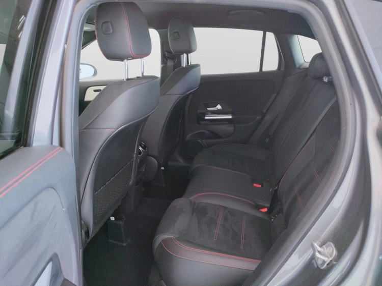 13 - Mercedes-Benz GLA 200 d AMG Line Advanced Plus 4matic auto