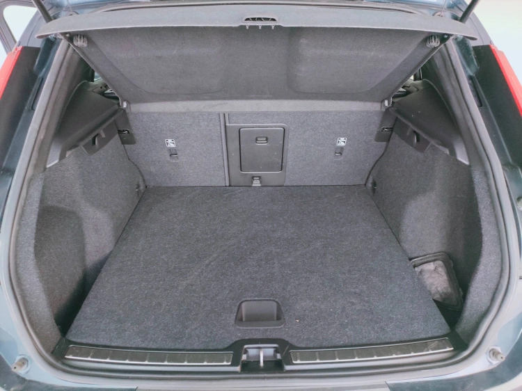 5 - Volvo XC40 XC40 2.0 d3 Inscription