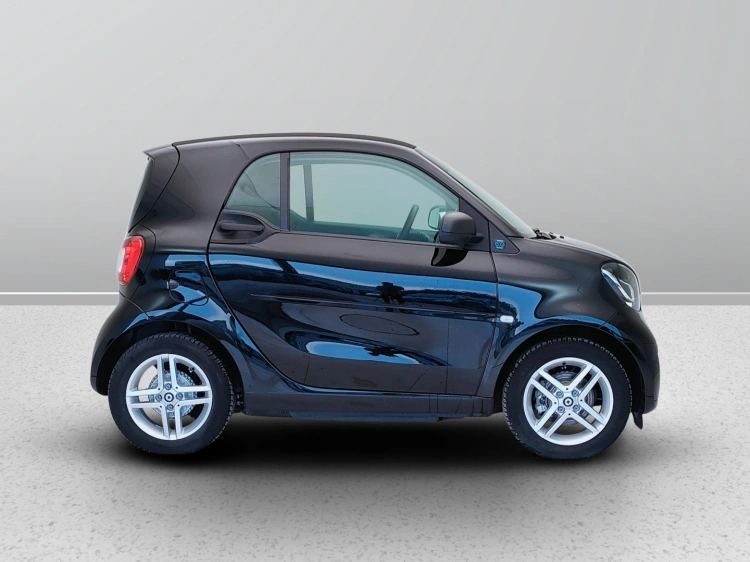 7 - smart fortwo Fortwo eq Pulse 4,6kW