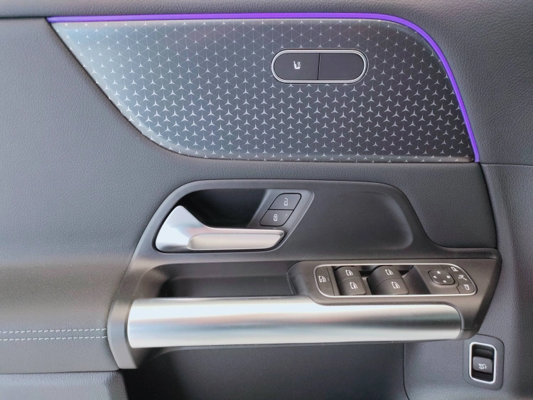 18 - Mercedes-Benz Classe B 180 d Street Edition auto