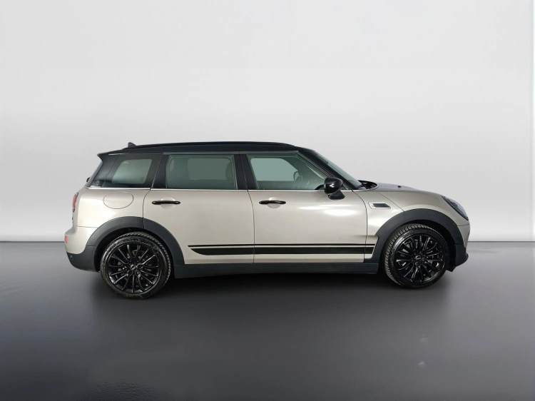 3 - MINI Cooper Mini Clubman 2.0 Cooper D Essential auto