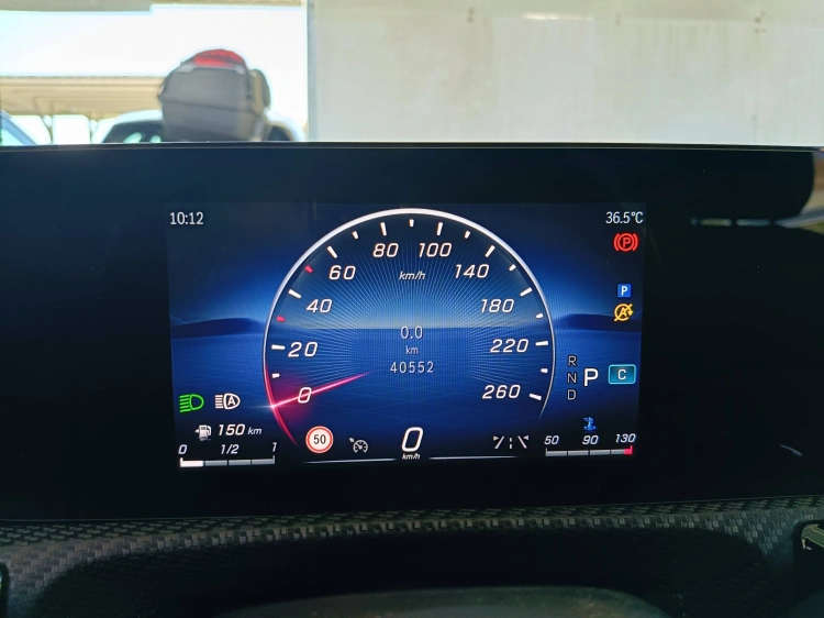 12 - Mercedes-Benz Classe A 180 d Advanced auto