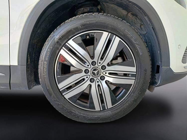 23 - Mercedes-Benz EQA 300 Sport 4matic