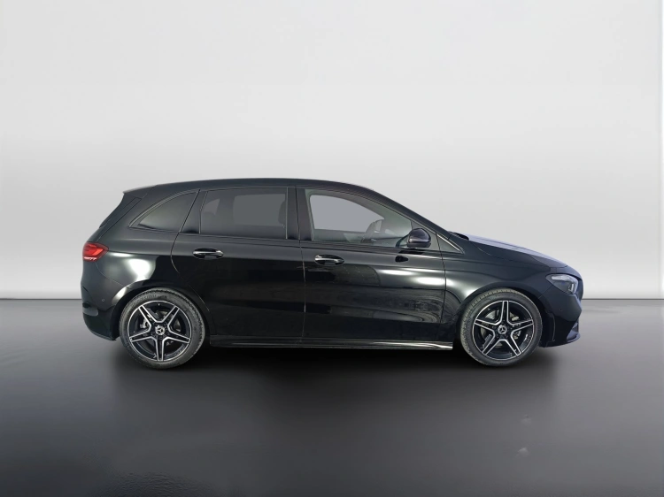 6 - Mercedes-Benz Classe B 180 d AMG Line Premium auto