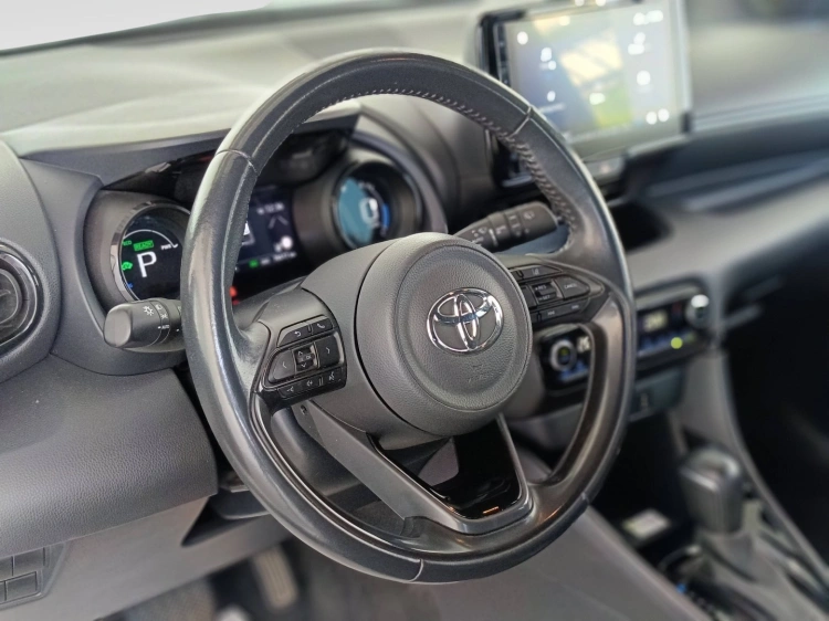 17 - Toyota Yaris Yaris 1.5h Lounge