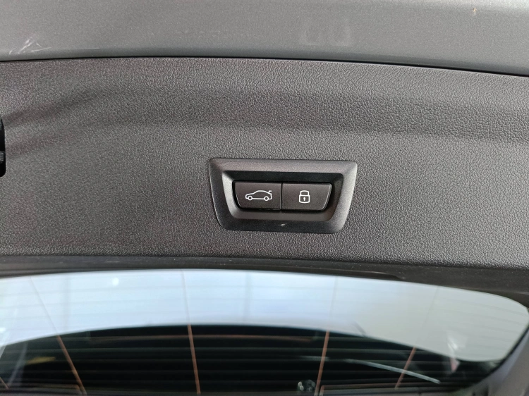 17 - BMW Serie 1 120 48V MSport auto