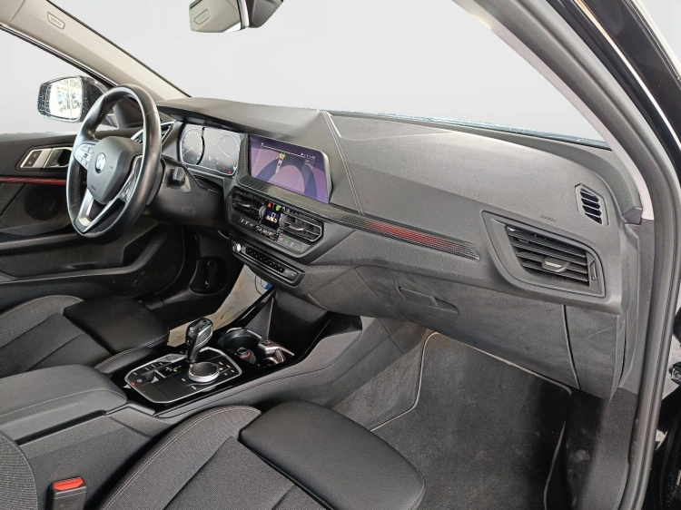 10 - BMW Serie 1 116d Sport auto