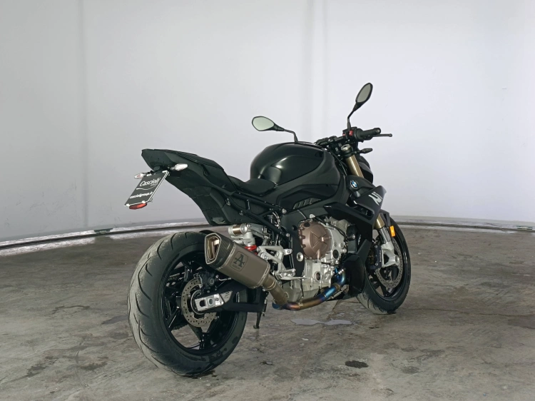 2 - BMW Motorrad R S 1000 R Abs my21