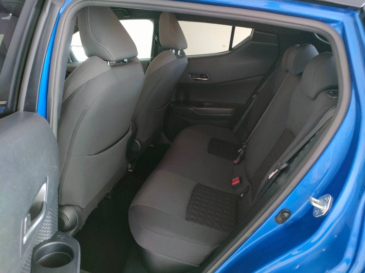 10 - Toyota C-HR C-HR 2.0h Trend e-cvt