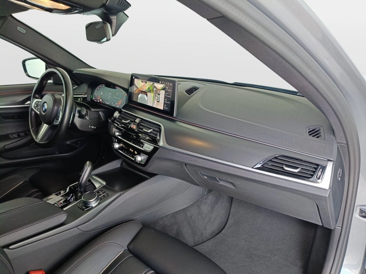 10 - BMW Serie 5 520d Touring mhev 48V xdrive Msport auto