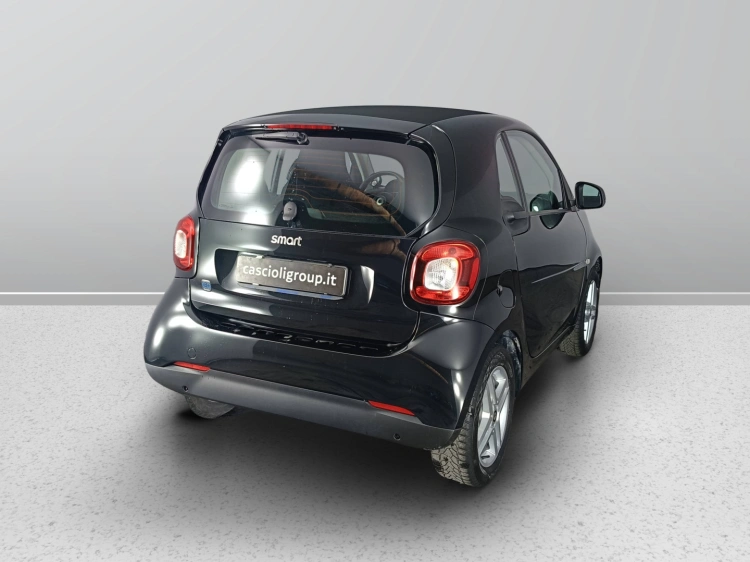 5 - smart fortwo Fortwo eq Pure 4,6kW