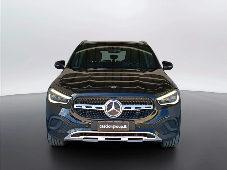 2 - Mercedes-Benz GLA 180 d Sport Plus auto