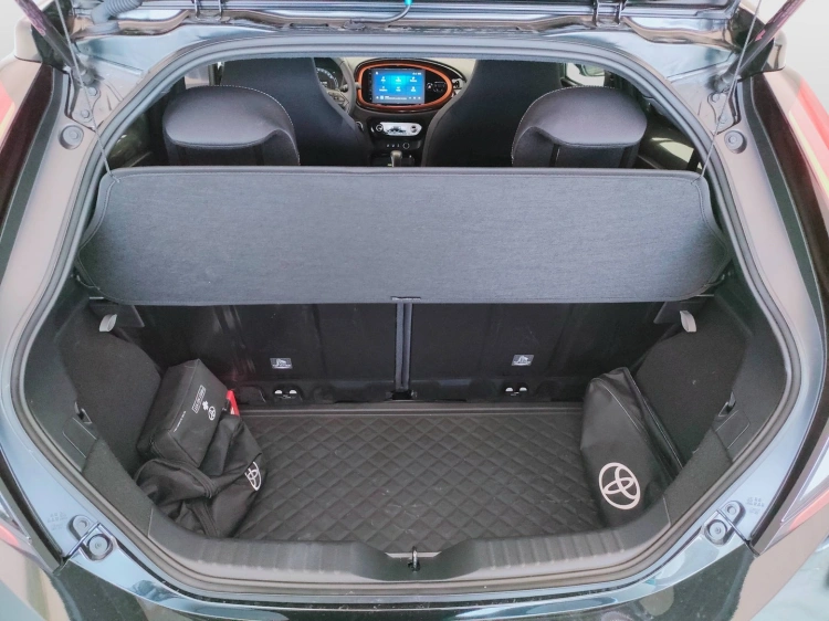 10 - Toyota Aygo X Aygo X 1.0 Limited 72cv s-cvt
