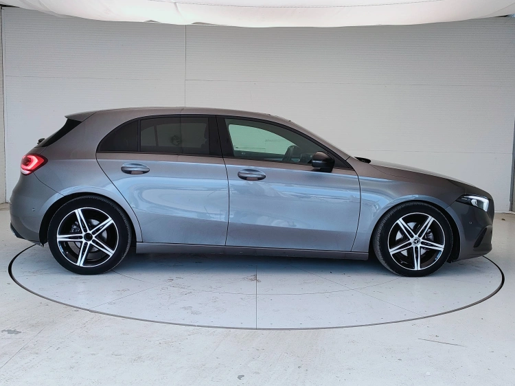 7 - Mercedes-Benz Classe A 180 d Sport auto