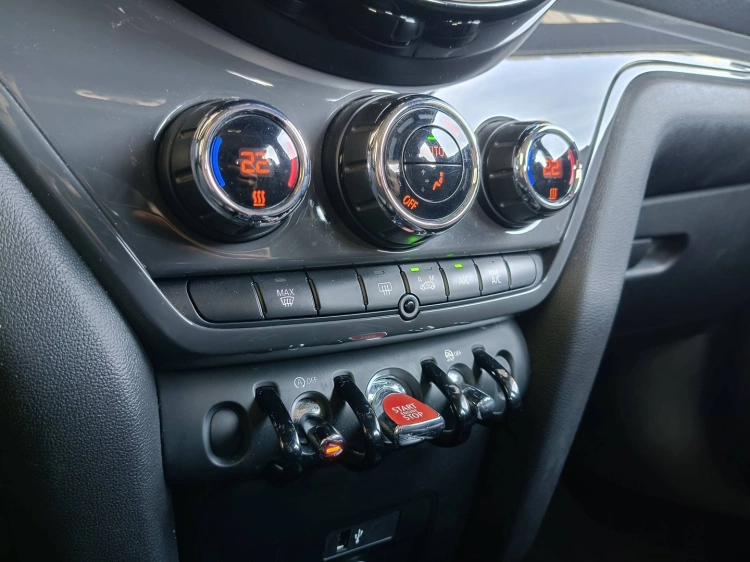 16 - MINI Countryman Mini Countryman 1.5 One Northwood Edition auto