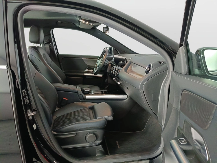 11 - Mercedes-Benz GLA 200 d Sport Plus auto