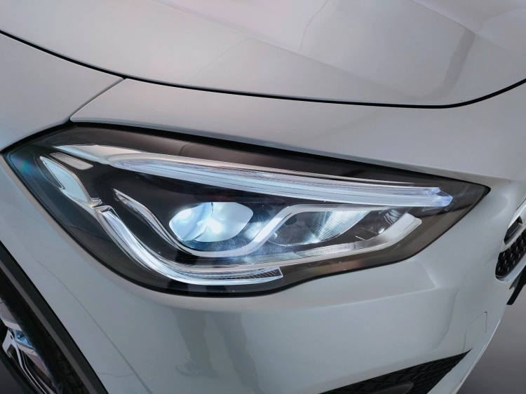 12 - Mercedes-Benz GLA 200 d Sport Plus auto