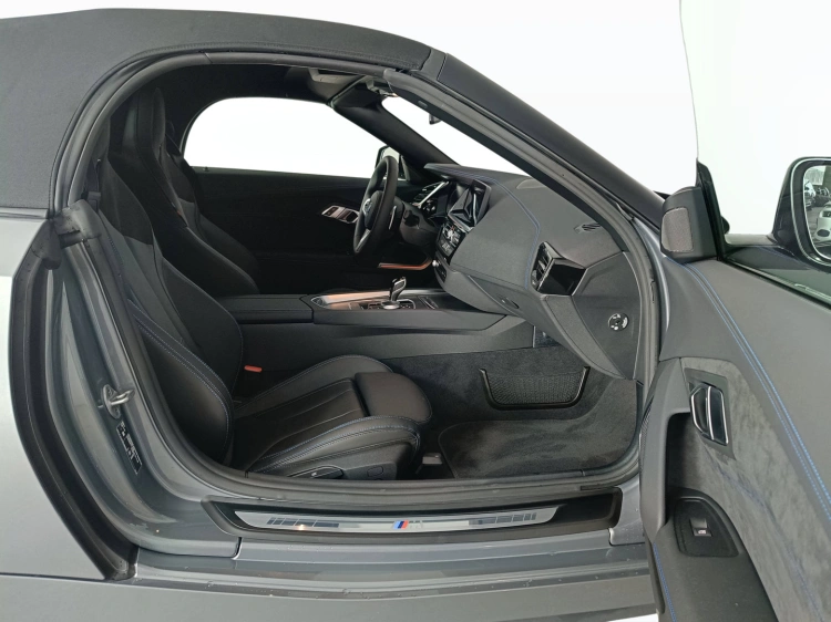 10 - BMW Z4 BMW Z4 sDrive20i