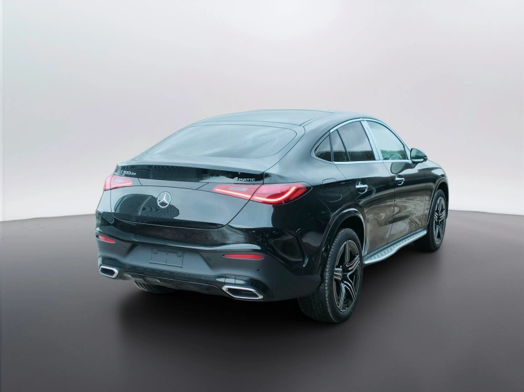 6 - Mercedes-Benz GLC 300 de 4Matic Plug-in Hybrid Coupe