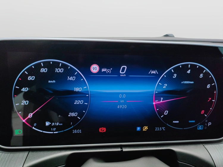 19 - Mercedes-Benz CLE Coupe 300 Lifestyle Edition w/Manufaktur 4matic auto