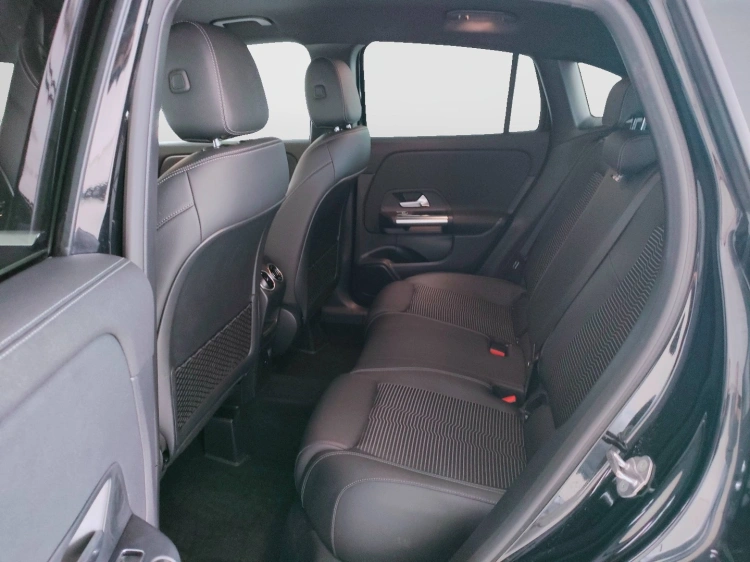 12 - Mercedes-Benz GLA 200 d Sport Plus 4matic auto