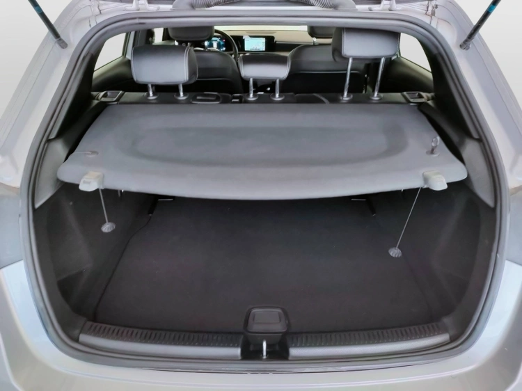 10 - Mercedes-Benz Classe A 180 d Business auto