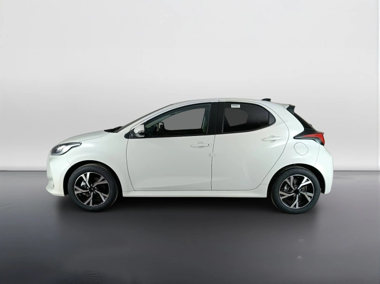 6 - Toyota Yaris YARIS 15H ECVT 5P ACTIVE MY25