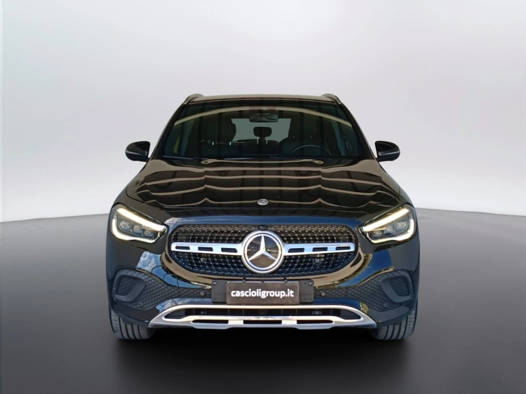 2 - Mercedes-Benz GLA 180 d Sport Plus auto