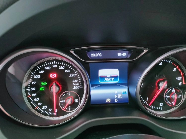20 - Mercedes-Benz GLA 200 d Night Edition 4matic auto