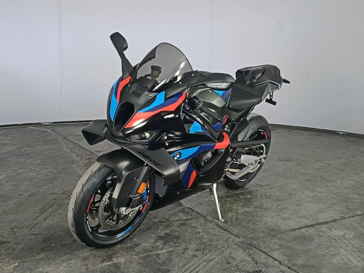 6 - BMW Motorrad RR M 1000 RR