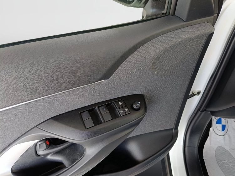 16 - Toyota Yaris Cross Yaris Cross 1.5h Active fwd 116cv e-cvt