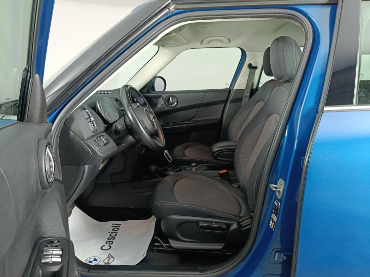 8 - MINI Countryman Mini Countryman 1.5 One D Business auto